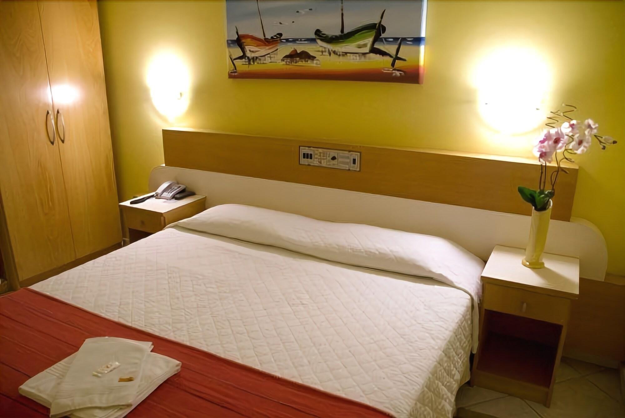 Hotel Italia Balneario Camboriu Bagian luar foto