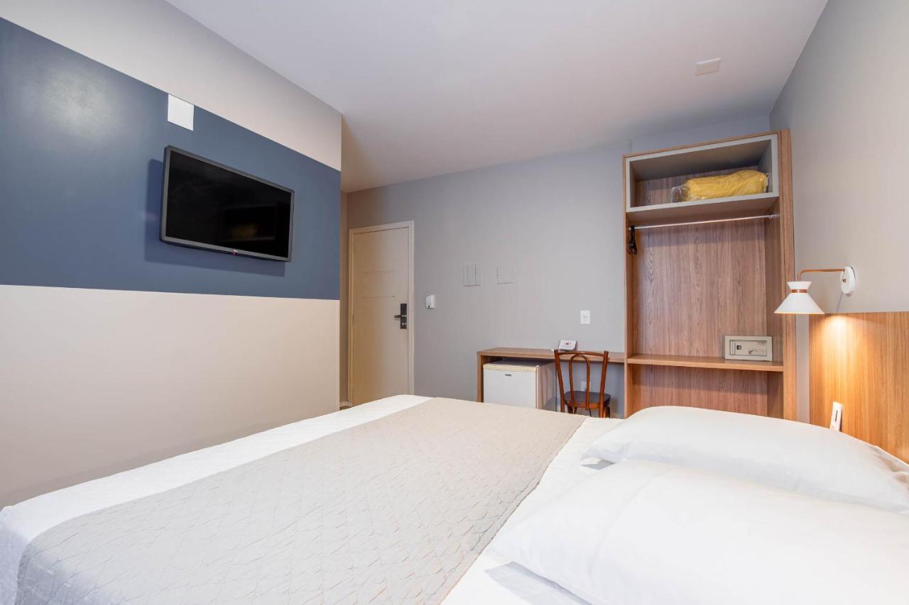 Hotel Italia Balneario Camboriu Bagian luar foto